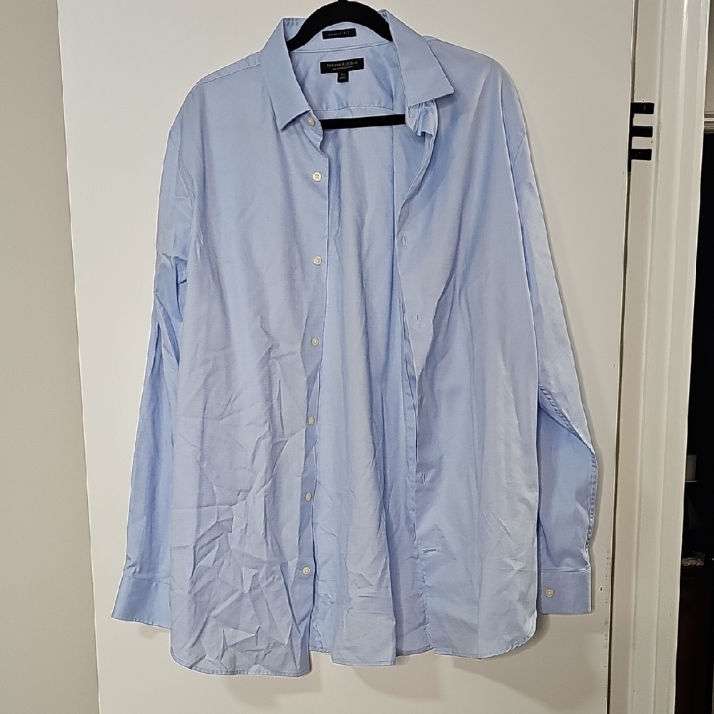 Banana Republic Men's Sky Blue Casual Button Down Shirt